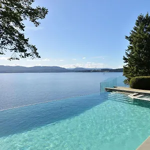 Oceanside Saanich Inlet Holiday home North Saanich
